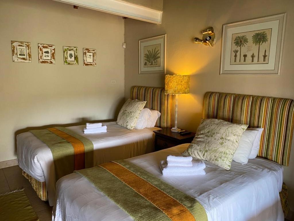 Croc River Lodge Komatipoort Exterior photo