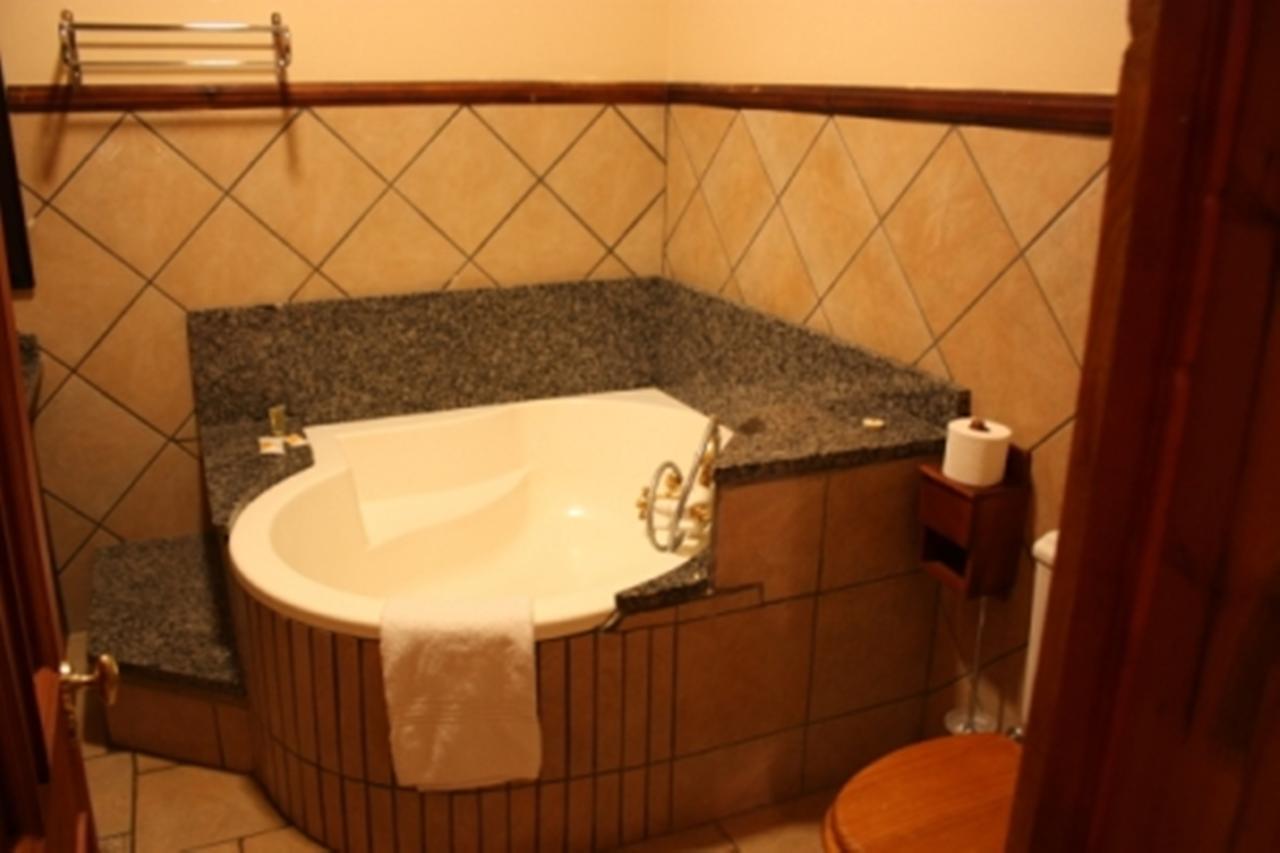 Croc River Lodge Komatipoort Room photo